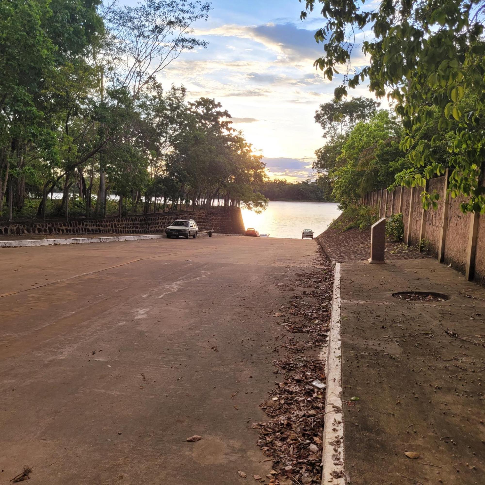 Paraiso De Aruana - Rio Araguaia - Imovel Recem Construido!! Novissimo!!!! A Piscina E Aquecida!!! エクステリア 写真